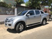 Gia đình bán Isuzu Dmax đời 2015, màu bạc, xe nhập