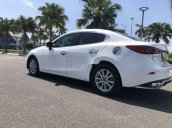 Cần bán gấp Mazda 3 đời 2015, màu trắng, chính chủ 