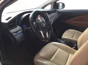 Bán ô tô Toyota Innova 2.0E sản xuất 2017, màu nâu, giá 660tr