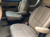 Cần bán Kia Sedona 2.2L DATH năm sản xuất 2018, màu trắng số tự động
