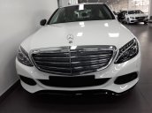 Bán Mercedes-Benz C250 cũ 2018, trắng, nội thất kem, chính hãng