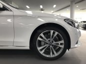 Bán Mercedes-Benz C250 cũ 2018, trắng, nội thất kem, chính hãng