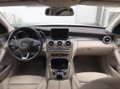 Bán Mercedes-Benz C250 cũ 2018, trắng, nội thất kem, chính hãng