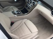 Bán Mercedes-Benz C250 cũ 2018, trắng, nội thất kem, chính hãng