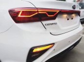 Bán xe Kia Cerato sản xuất năm 2019, màu trắng, nhập khẩu  