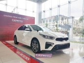 Bán xe Kia Cerato sản xuất năm 2019, màu trắng, nhập khẩu  