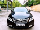 Cần bán lại xe Toyota Camry sản xuất 2013, giá 715tr