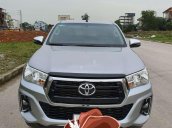 Cần bán xe Toyota Hilux E sản xuất năm 2018, màu bạc, xe nhập