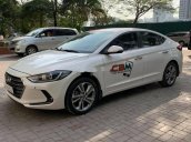 Bán Hyundai Elantra AT sản xuất năm 2018, màu trắng, giá tốt