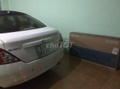 Bán Nissan Sunny đời 2014, màu trắng