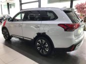 Bán Mitsubishi Outlander 2.0 CVT Premium đời 2020, màu trắng