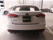 Kia Cerato 1.6MT 2017, xe trắng đẹp và sang