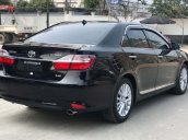 Bán Toyota Camry 2.0E sản xuất năm 2018, màu đen như mới