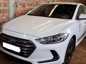 Xe Hyundai Elantra sản xuất 2019, màu trắng, giá chỉ 518 triệu