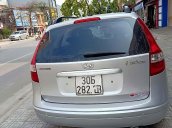 Cần bán xe Hyundai i30 đời 2009, màu bạc, nhập khẩu xe gia đình