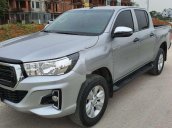 Cần bán xe Toyota Hilux E sản xuất năm 2018, màu bạc, xe nhập