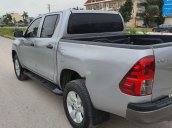 Cần bán xe Toyota Hilux E sản xuất năm 2018, màu bạc, xe nhập