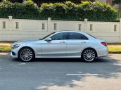 MBA auto - Bán xe Mercedes C300 AMG màu bạc/đen 2018 siêu lướt - Trả trước 680 triệu nhận xe ngay