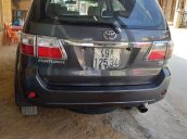 Bán Toyota Fortuner năm sản xuất 2010, màu xám, xe nhập xe gia đình