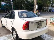 Cần bán gấp Daewoo Lanos đời 2002, màu trắng giá cạnh tranh