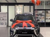 Mitsubishi Outlander 2020 chỉ từ 825tr, ưu đãi tiền mặt + quà tặng giá trị đến 70tr, hỗ trợ vay 80%