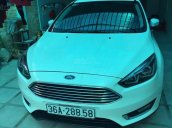 Cần bán Ford Focus năm 2017, màu trắng, giá chỉ 565 triệu