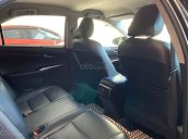 Cần bán Toyota Camry 2.5Q năm sản xuất 2015, màu đen như mới