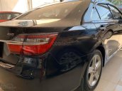 Cần bán Toyota Camry 2.5Q năm sản xuất 2015, màu đen như mới