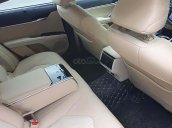 Bán Toyota Camry 2.5Q 2019, màu đen, nhập khẩu