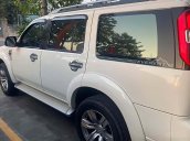 Cần bán Ford Everest sản xuất 2011, màu trắng, giá tốt