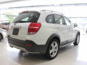 Xe Chevrolet Captiva sản xuất năm 2014, màu trắng, giá 480tr