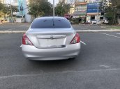 Bán Nissan Sunny MT sản xuất năm 2014, màu bạc số sàn, giá tốt