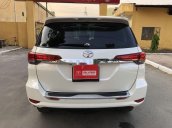 Cần bán Toyota Fortuner năm 2018, màu trắng, nhập khẩu 