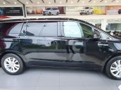 Bán Kia Sedona năm sản xuất 2020, màu đen, xe nhập
