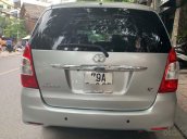 Cần bán lại xe cũ Toyota Innova 2.0V sản xuất năm 2009, màu bạc, giá tốt