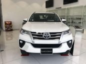 Bán xe Toyota Fortuner 2020, màu trắng