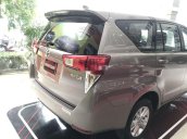 Bán xe Toyota Innova đời 2019, màu bạc