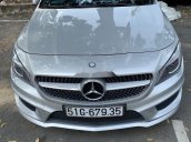 Cần bán xe Mercedes CLA250 đời 2016, màu bạc