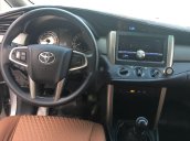 Cần bán Toyota Innova E năm sản xuất 2016, giá chỉ 572 triệu