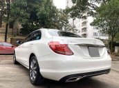 Cần bán Mercedes C200 sản xuất 2018, màu trắng