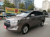 Cần bán Toyota Innova 2.0 E 2017 số sàn, 600 triệu