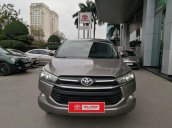 Cần bán Toyota Innova 2.0 E 2017 số sàn, 600 triệu