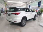 Fortuner giá cực tốt cho tháng hè nóng nực, giảm giá tiền mặt và phụ kiện