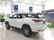 Fortuner giá cực tốt cho tháng hè nóng nực, giảm giá tiền mặt và phụ kiện