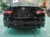 Camry 2.5 Q giá siêu khuyến mãi, không bia kèm lạc