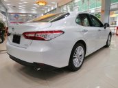 Camry 2.5 Q giá siêu khuyến mãi, không bia kèm lạc