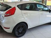 Cần bán Ford Fiesta sản xuất 2011, màu trắng