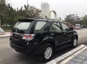 Cần bán gấp Toyota Fortuner AT sản xuất năm 2012, màu đen số tự động