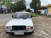 Nhượng lại xe Lada 2107 năm 1990, màu trắng