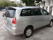 Bán Toyota Innova 2.0 G năm sản xuất 2010, màu bạc chính chủ